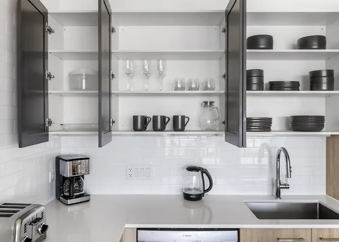 W Loop W Gym Pool Coworking Nr Uic Chi-396 * Chicago