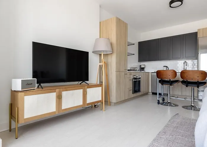 W Loop W Gym Pool Coworking Nr Uic Chi-396 Chicago