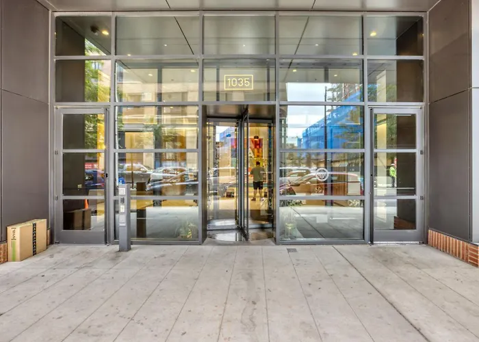 W Loop W Gym Pool Coworking Nr Uic Chi-396 * Chicago